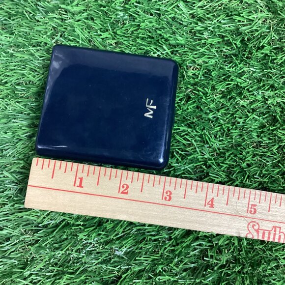 Max Factor Powdered Foundation Rich Beige 104 - Picture 7 of 8
